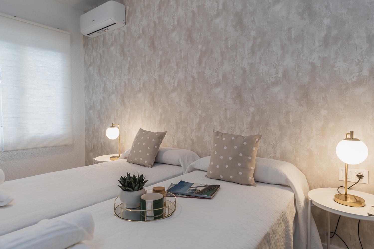 Tuguest Duquesa Apartment Granada Bagian luar foto
